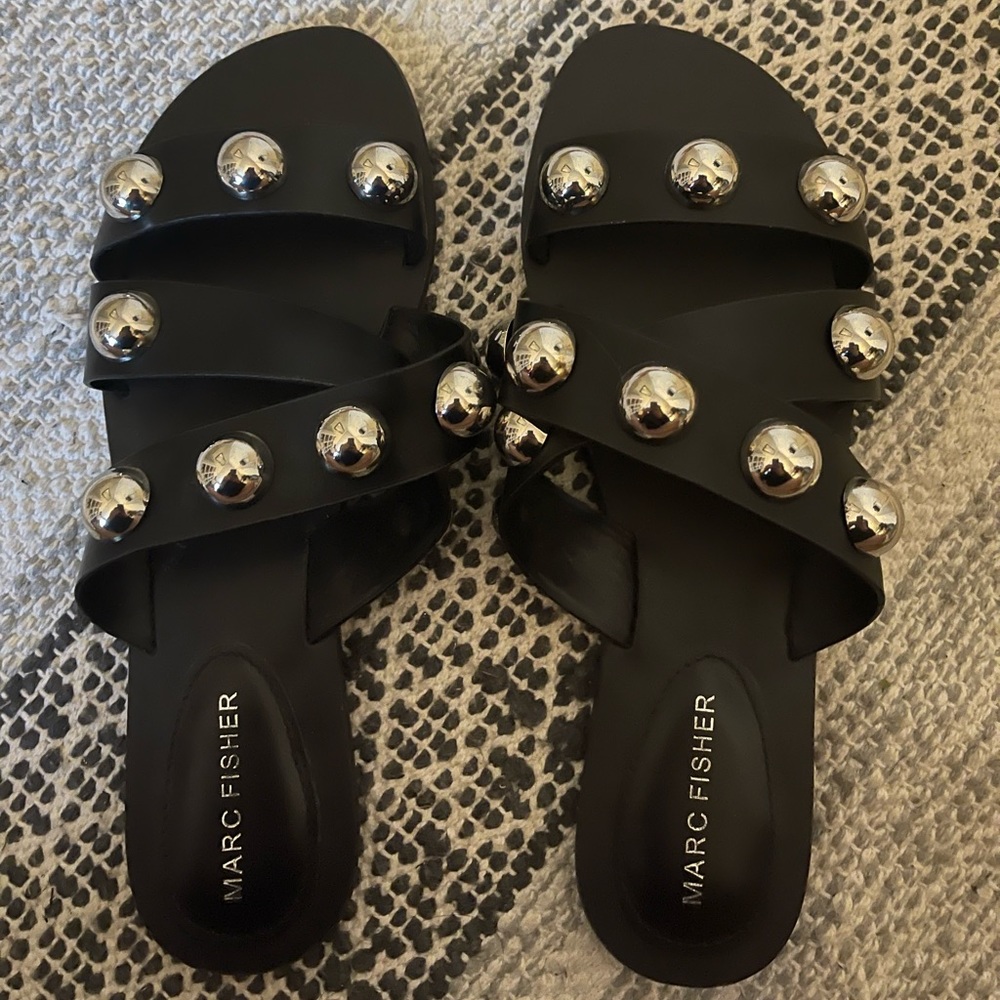 Marc fisher sandles